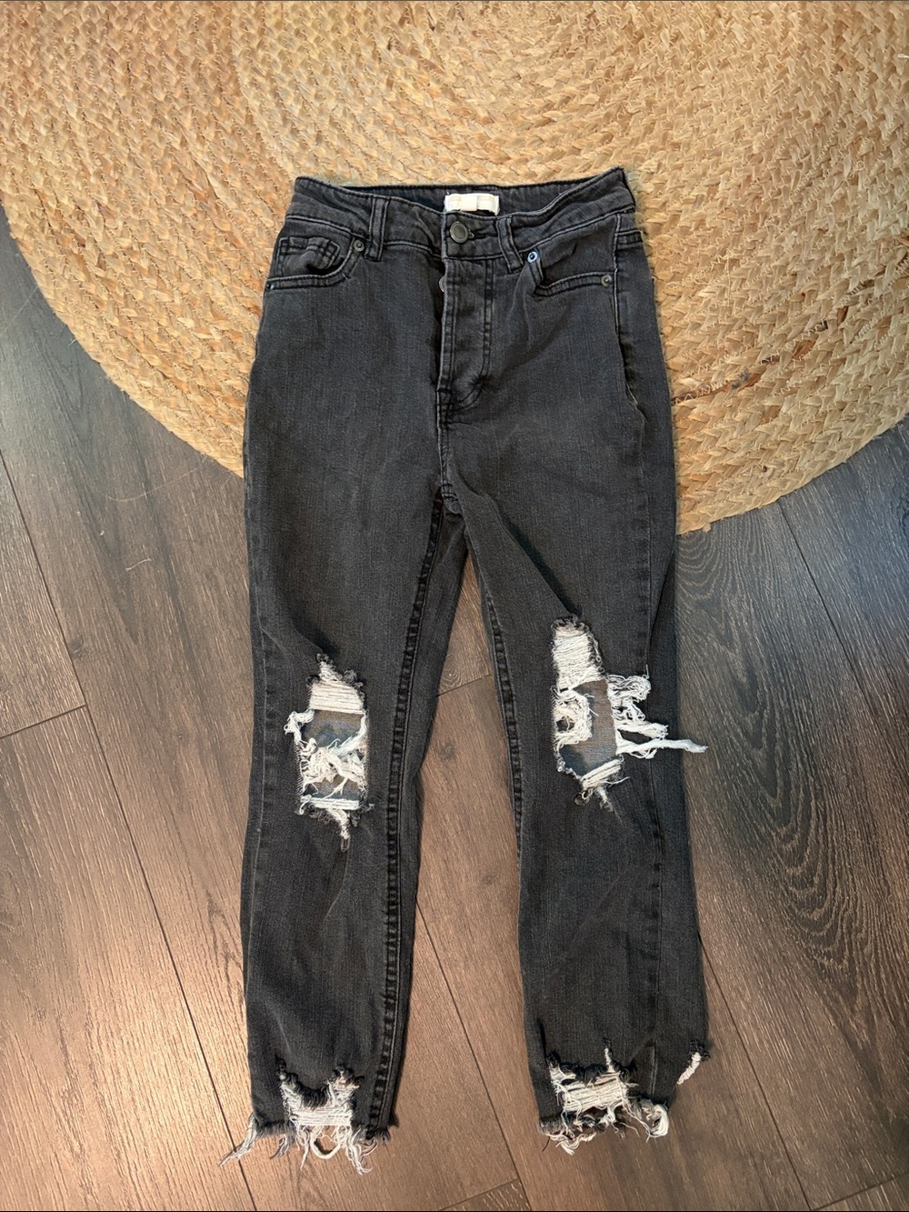Chelsea & Violet Black Distressed Kids Skinny Jeans size 8